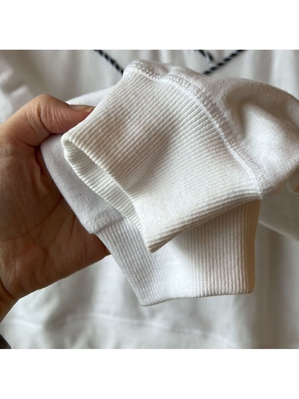 𝅺only Nordstrom White Sweatshirt Size Small - Picture 5 of 7